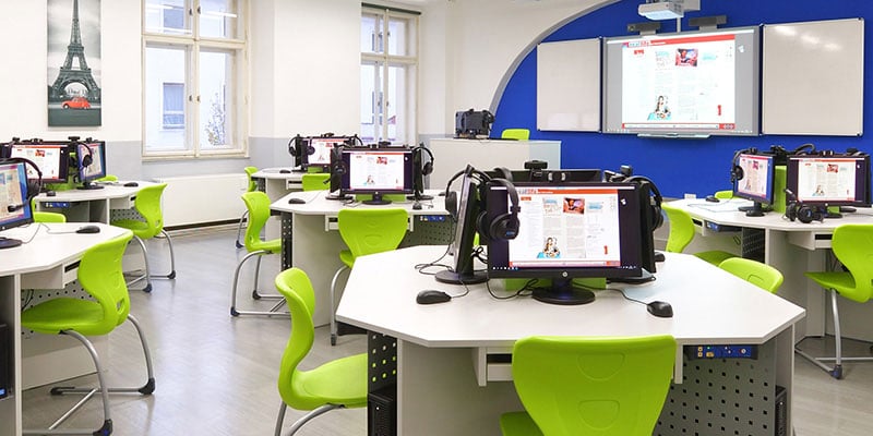How to implement a digital language lab at your school