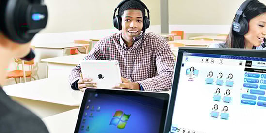Teacher-monitoring-students-SmartClass