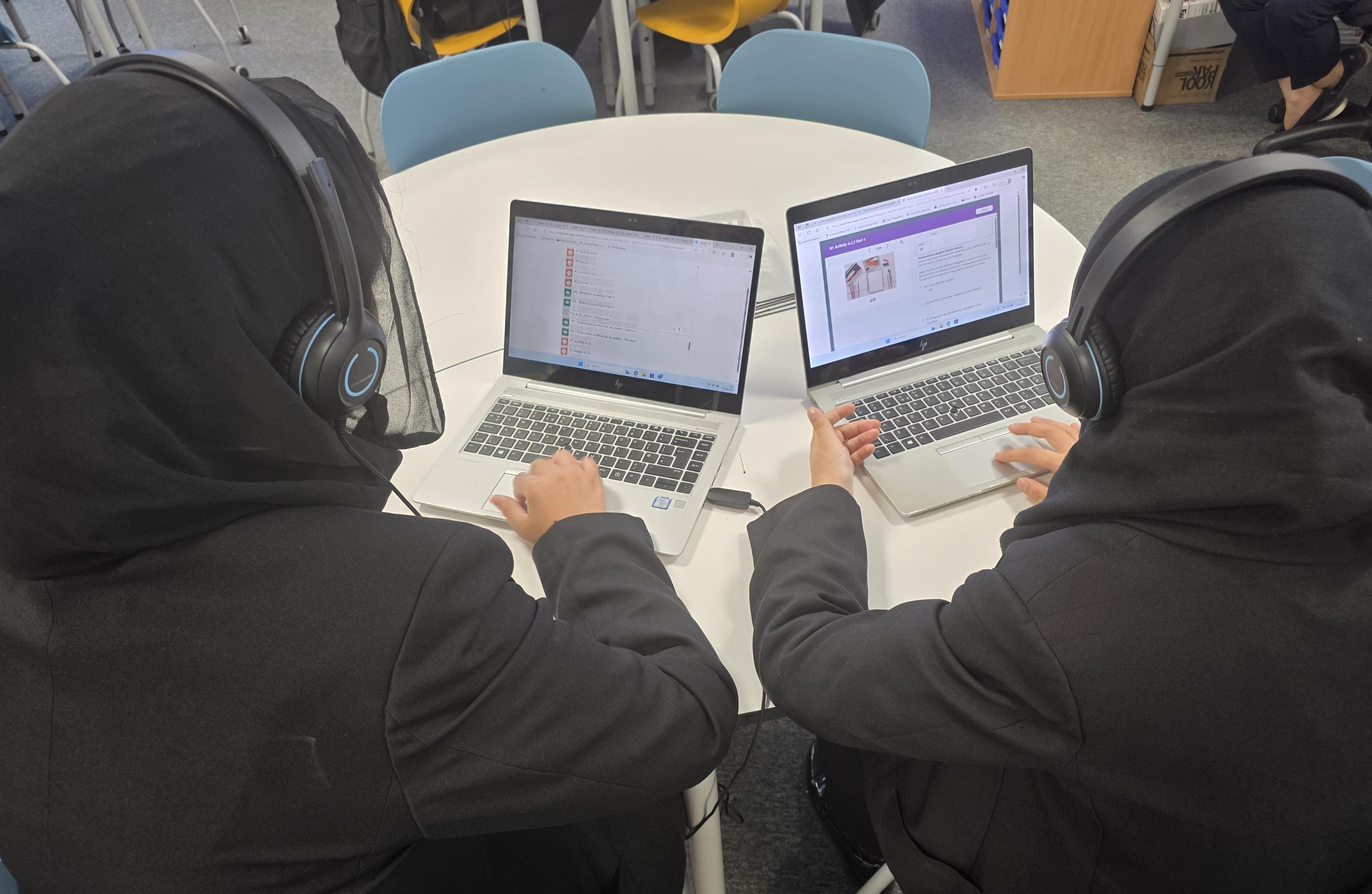 Cómo Shireland Collegiate Academy empodera a los alumnos de EAL con SmartClass