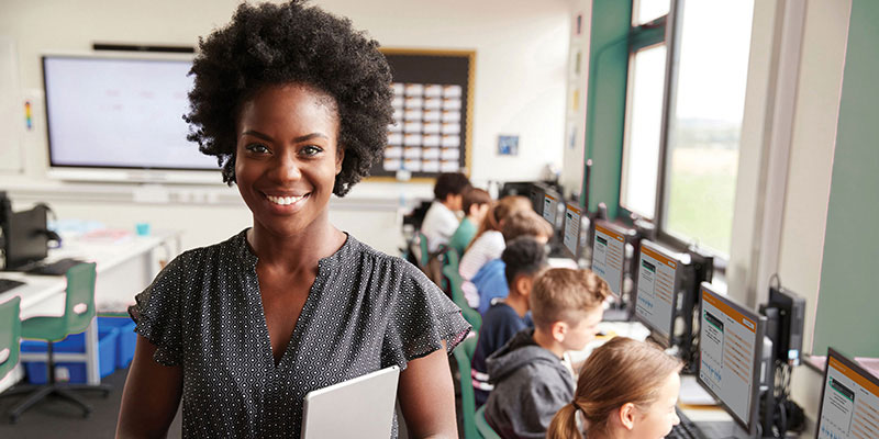 https://6118923.fs1.hubspotusercontent-na1.net/hubfs/6118923/Why-smartclass-should-be-used-in-every-language-classroom.jpg